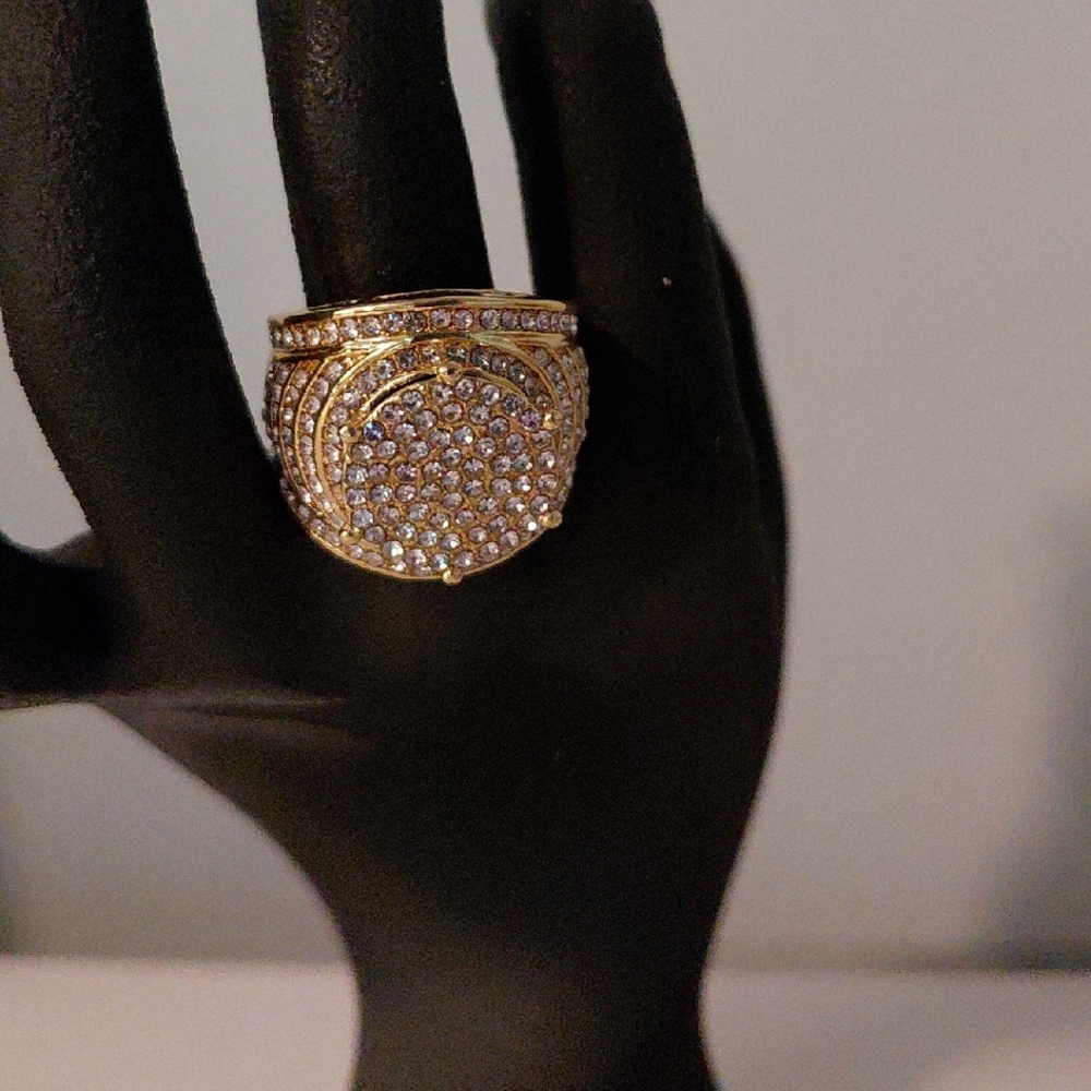 Source Unknown Golden Ring with Clear Gemstone Accents